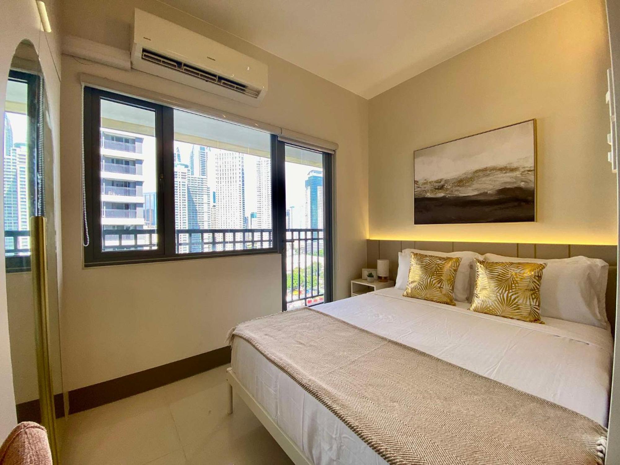 Casa Eleganza At Fame Residences - 1Br Corner Unit, Cbd, Gym, Pool, Wifi, Great View Manila Exterior foto